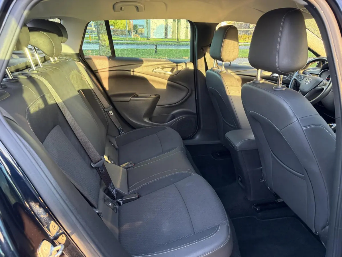 1.4 Innovation ✓Trekhaak✓Camera✓Carplay✓Navi✓Recent beurt gehad✓150pk✓Keyless✓Halfleder✓6 Bak✓Rijstrooksensor✓Dodehoeksensor✓Pdc V+A✓Lm velgen✓Clima✓Cruise✓N.