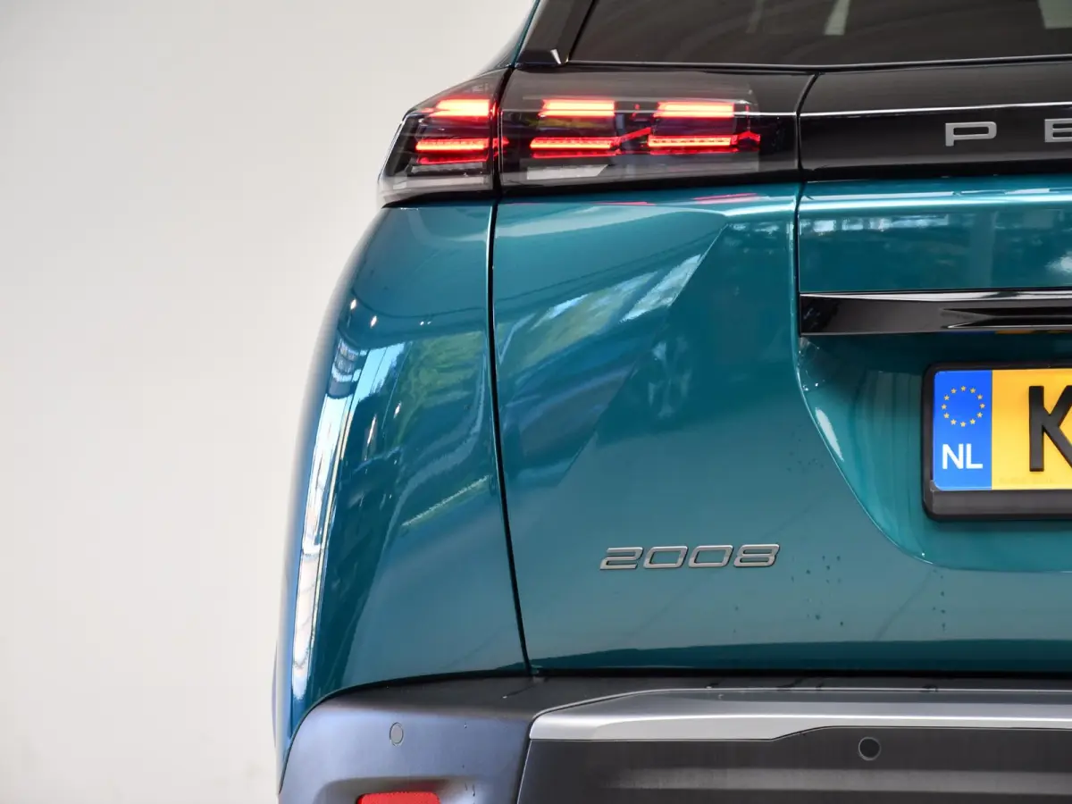 1.2 Hybrid 110 Allure Leverbaar per januari 2027