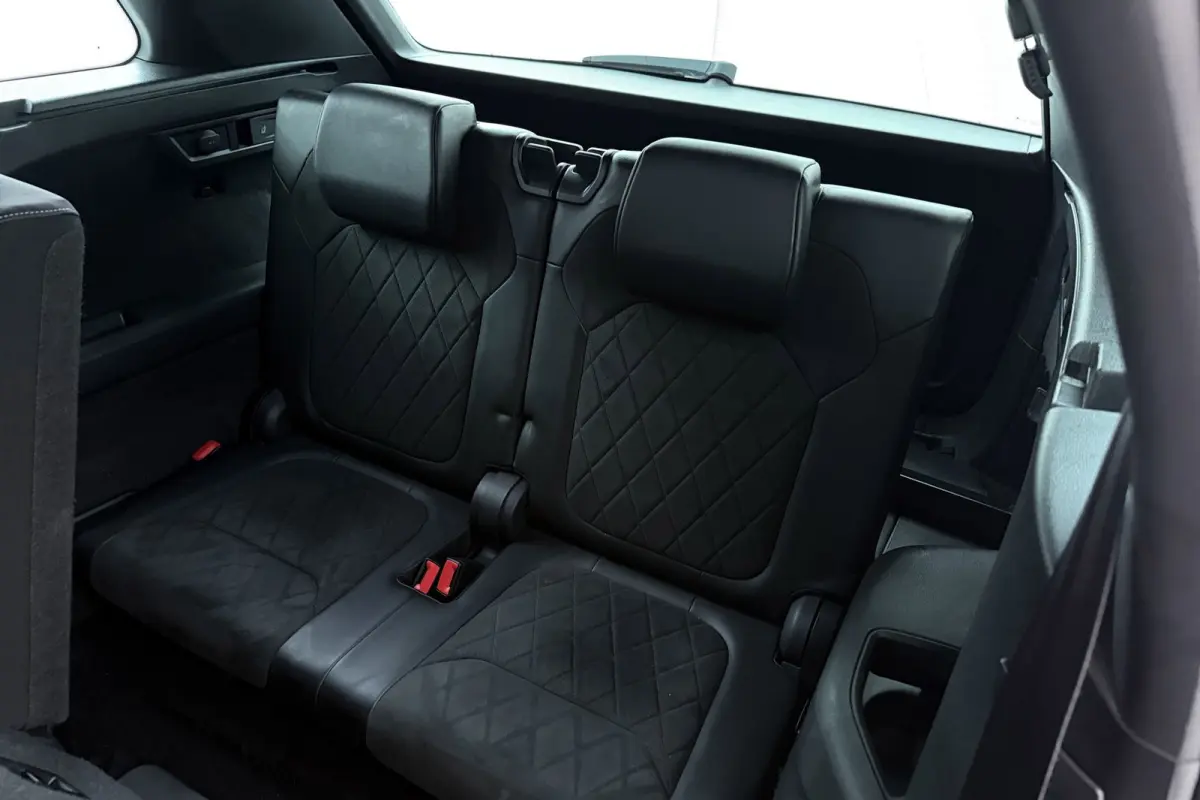 1.5 TSI Sportline Business 7p. | Org NL | Canton | Digital Cockpit | Camera | Stoelverwarming |