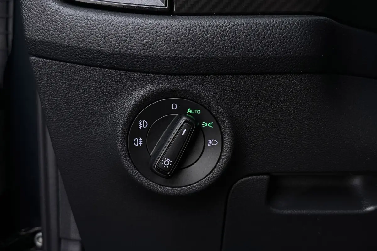 1.5 TSI Sportline Business 7p. | Org NL | Canton | Digital Cockpit | Camera | Stoelverwarming |