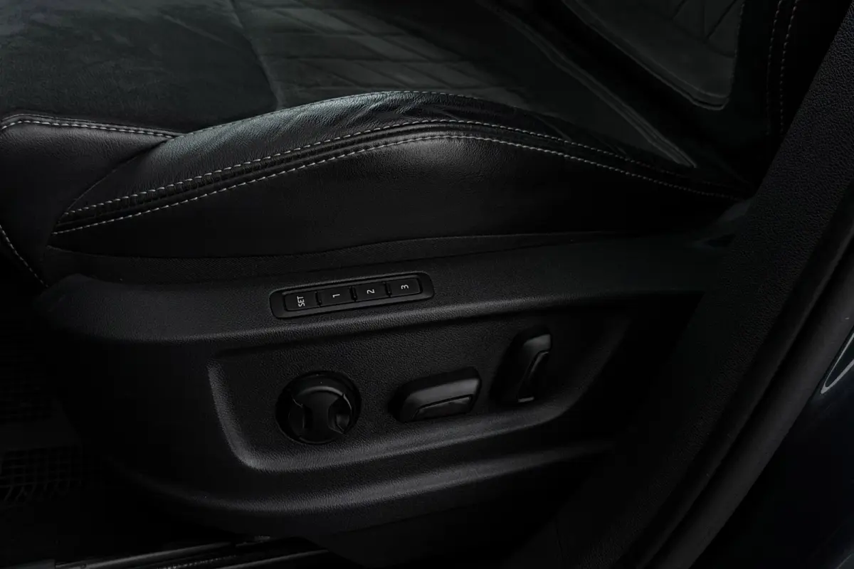 1.5 TSI Sportline Business 7p. | Org NL | Canton | Digital Cockpit | Camera | Stoelverwarming |