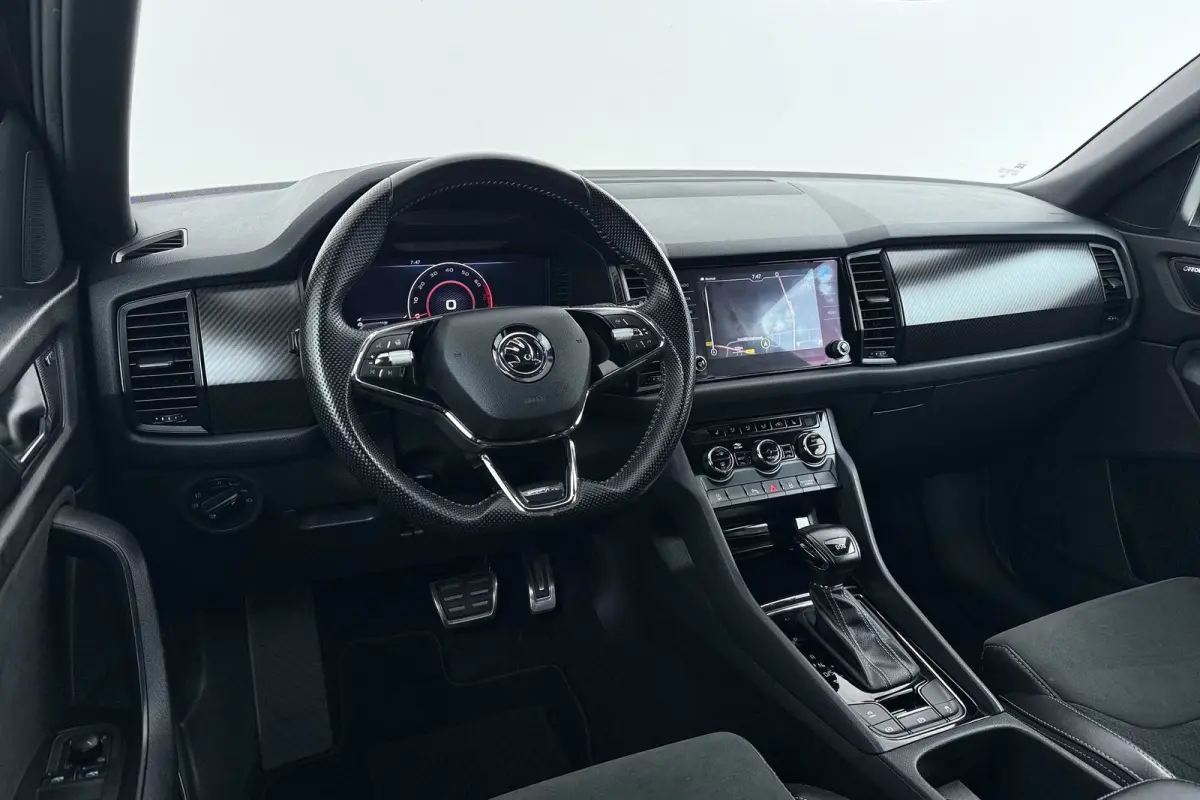 1.5 TSI Sportline Business 7p. | Org NL | Canton | Digital Cockpit | Camera | Stoelverwarming |