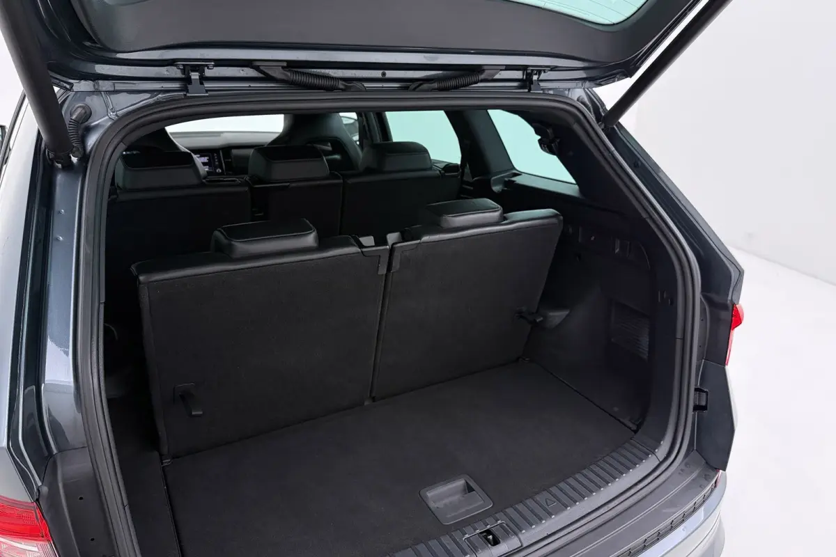 1.5 TSI Sportline Business 7p. | Org NL | Canton | Digital Cockpit | Camera | Stoelverwarming |