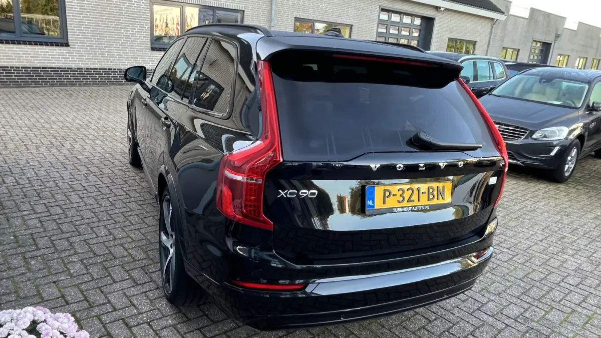 T8 Recharge AWD R-Design | Luchtvering | Elektrisch glazen schuif-/kanteldak | Harman en Kardon | Trekhaak elektrisch bedienbaar