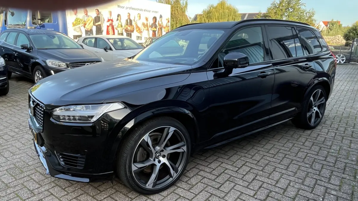 T8 Recharge AWD R-Design | Luchtvering | Elektrisch glazen schuif-/kanteldak | Harman en Kardon | Trekhaak elektrisch bedienbaar
