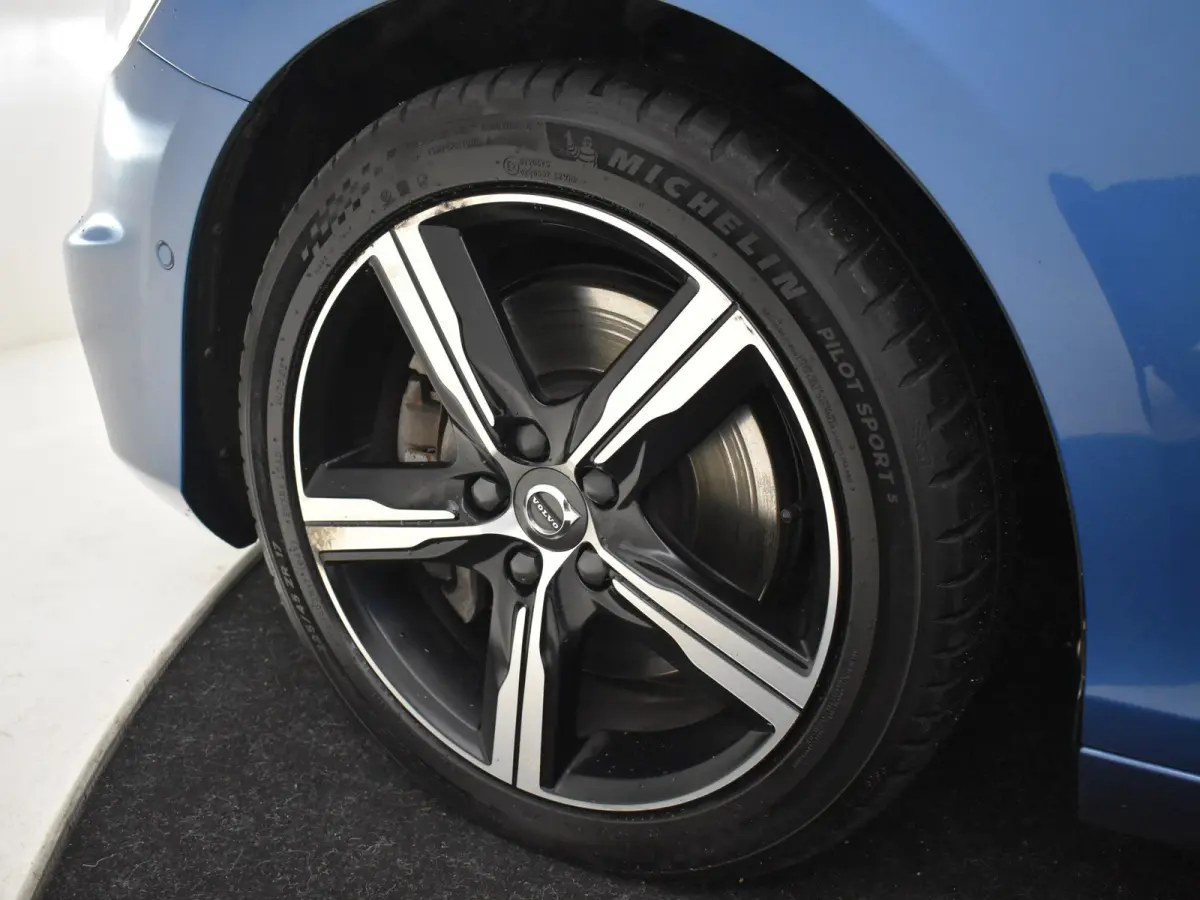 1.5 T3 Polar+ Sport 152pk AUTO | Achteruitrijcamera | Audio installatie premium | Cruise control