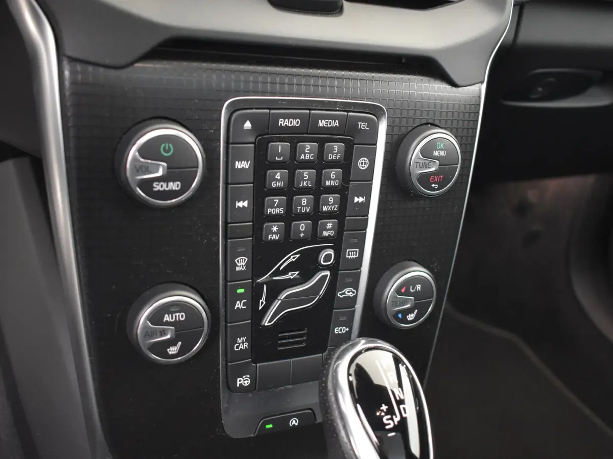 1.5 T3 Polar+ Sport 152pk AUTO | Achteruitrijcamera | Audio installatie premium | Cruise control