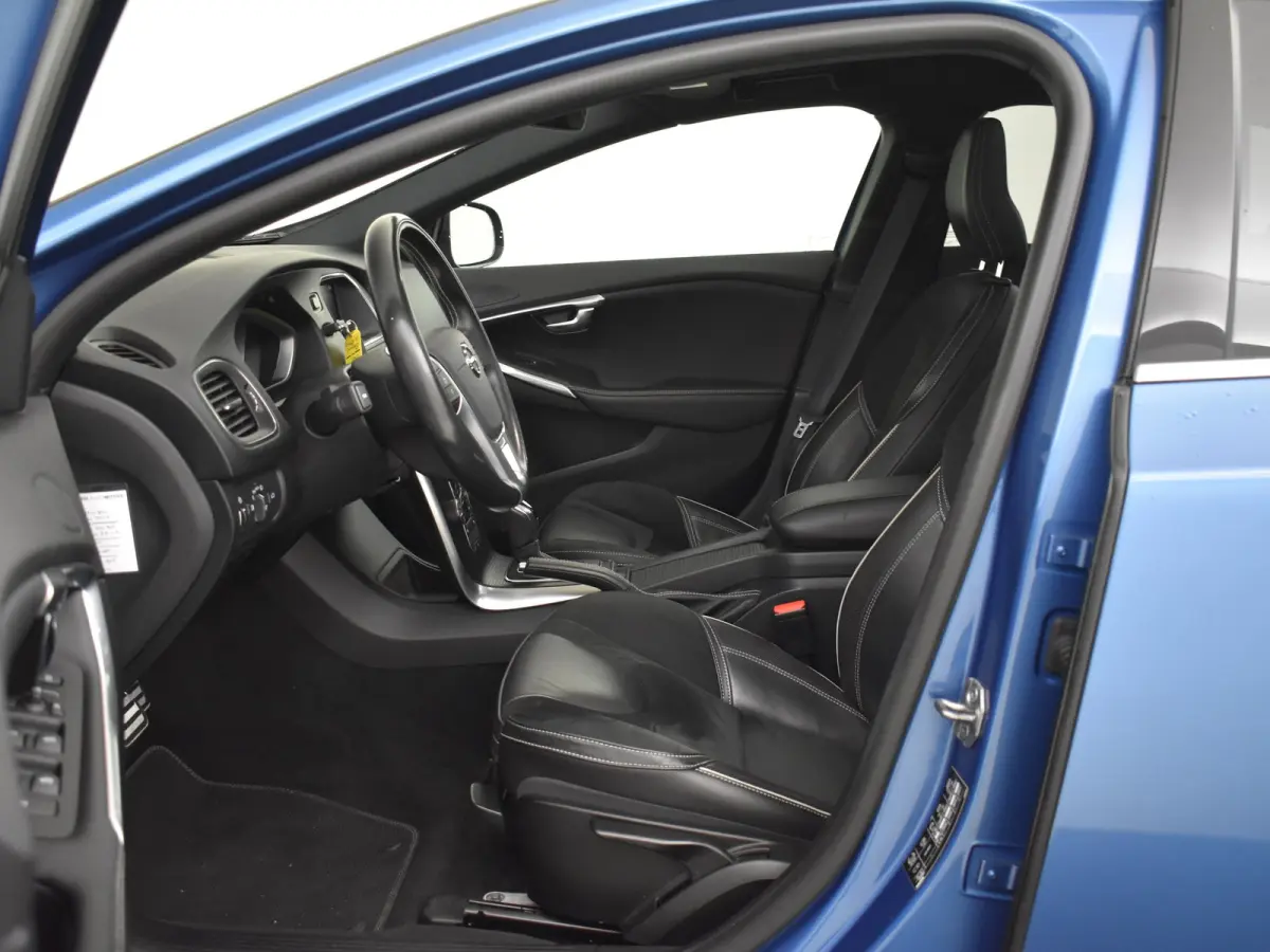 1.5 T3 Polar+ Sport 152pk AUTO | Achteruitrijcamera | Audio installatie premium | Cruise control