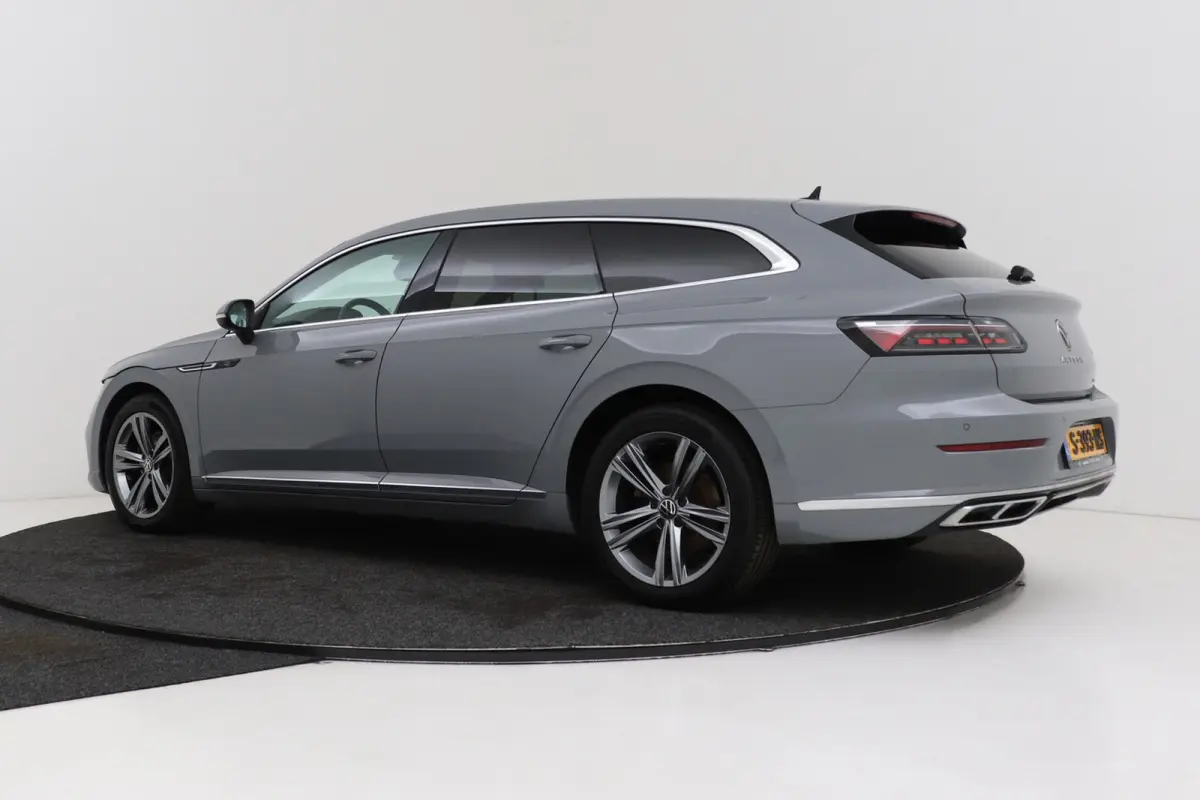 1.4 TSI eHybrid Elegance Business+ R-Line | Uitklap Trekhaak | Stoelverwarming V+A | Virtual |