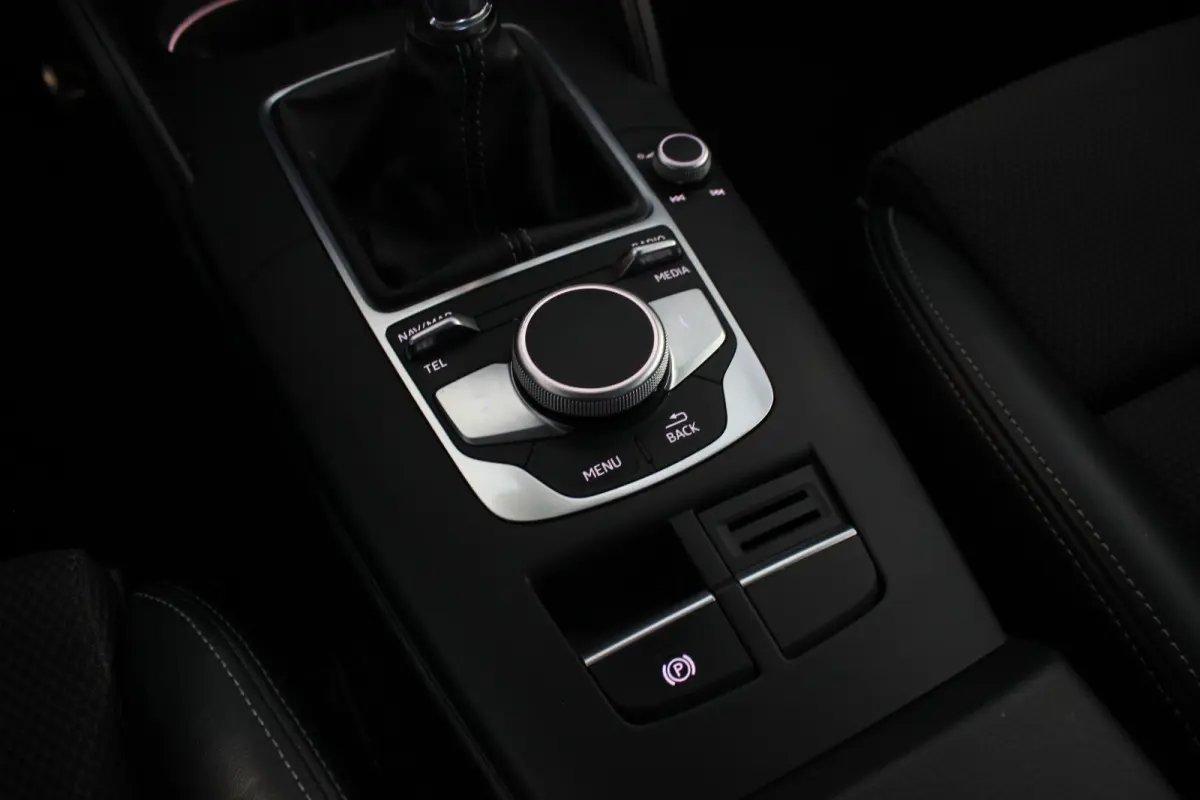 1.4 TFSI CoD S-Line Trekhaak | Sportstoelen | Xenon/LED | Bluetooth | Navi | Cruise | 17" LMV | PDC