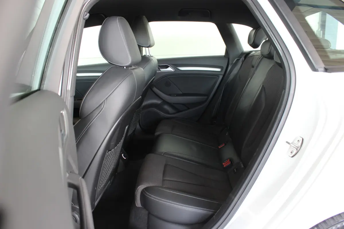 1.4 TFSI CoD S-Line Trekhaak | Sportstoelen | Xenon/LED | Bluetooth | Navi | Cruise | 17" LMV | PDC