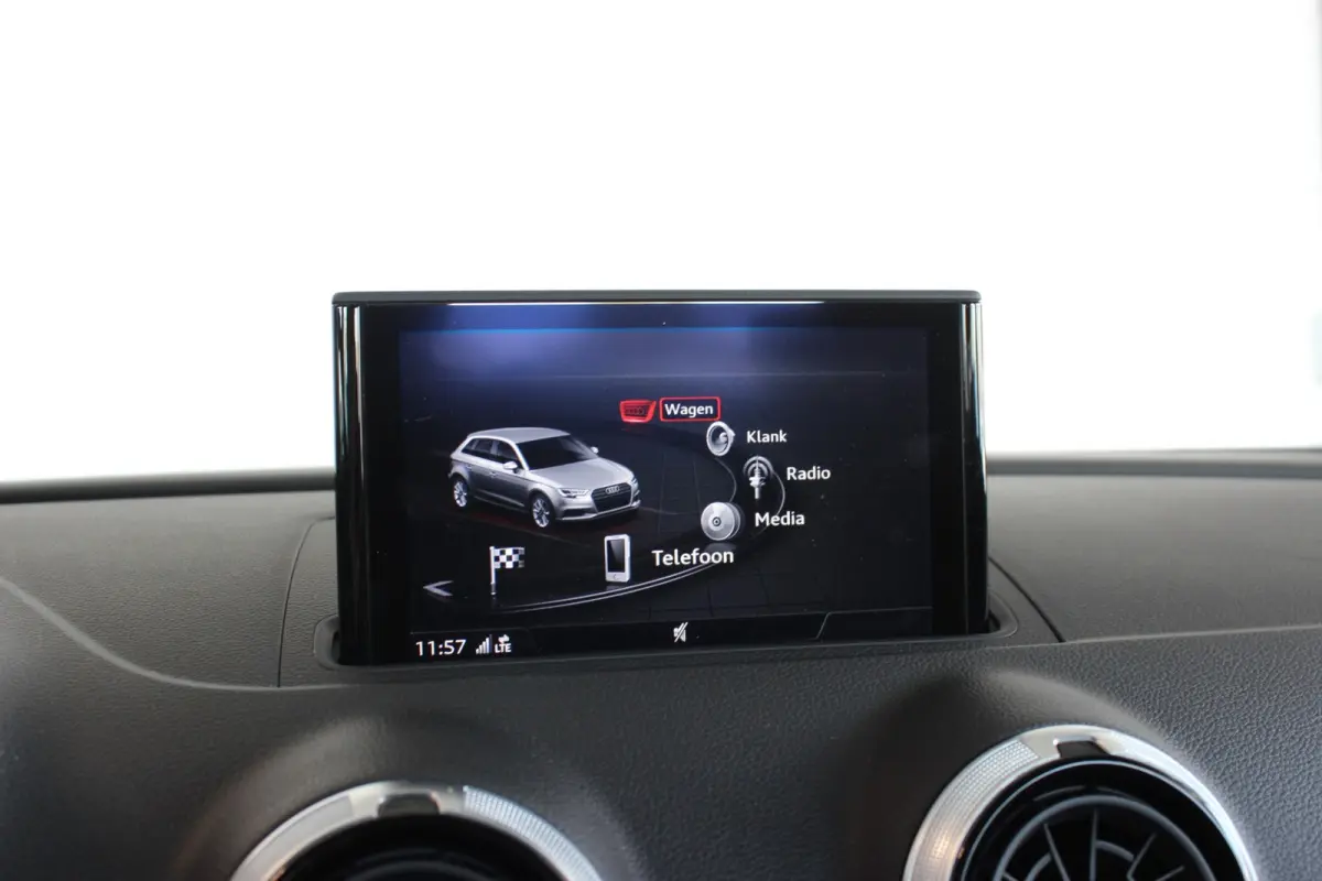 1.4 TFSI CoD S-Line Trekhaak | Sportstoelen | Xenon/LED | Bluetooth | Navi | Cruise | 17" LMV | PDC