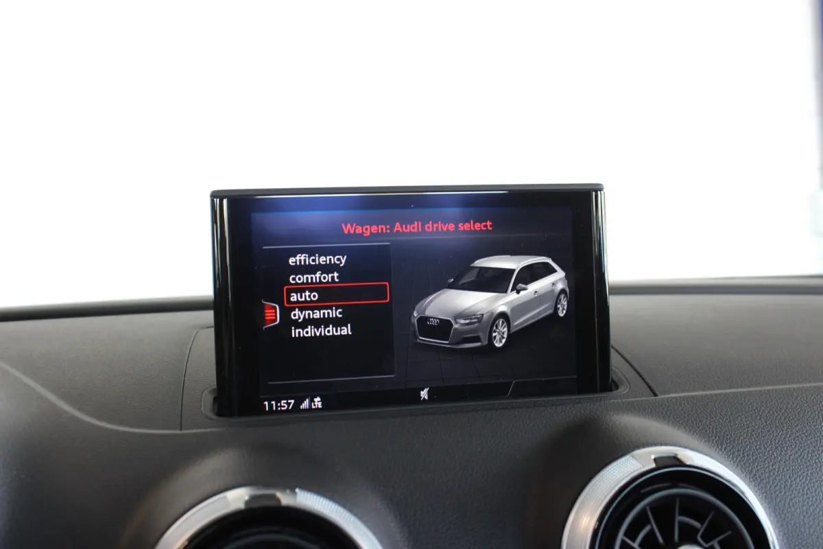 1.4 TFSI CoD S-Line Trekhaak | Sportstoelen | Xenon/LED | Bluetooth | Navi | Cruise | 17" LMV | PDC
