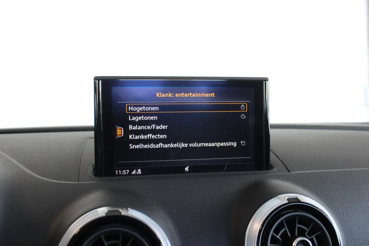1.4 TFSI CoD S-Line Trekhaak | Sportstoelen | Xenon/LED | Bluetooth | Navi | Cruise | 17" LMV | PDC