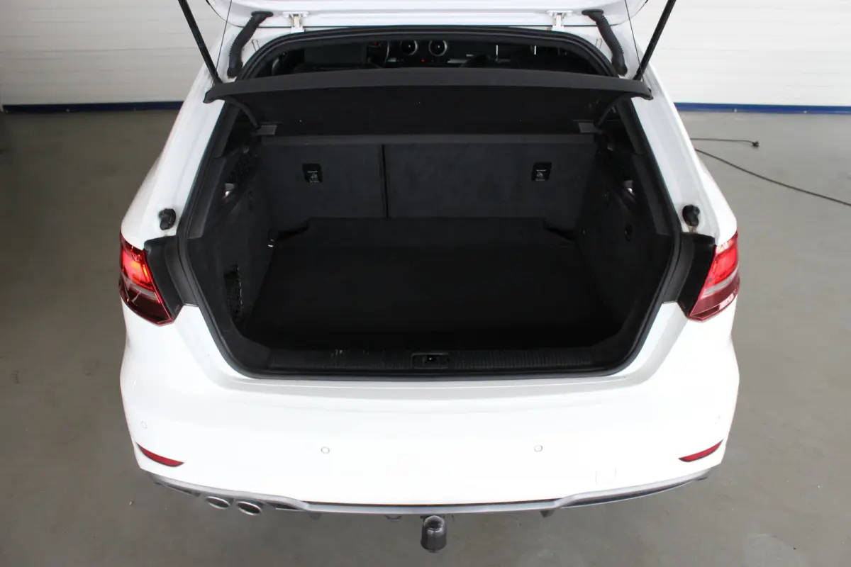 1.4 TFSI CoD S-Line Trekhaak | Sportstoelen | Xenon/LED | Bluetooth | Navi | Cruise | 17" LMV | PDC