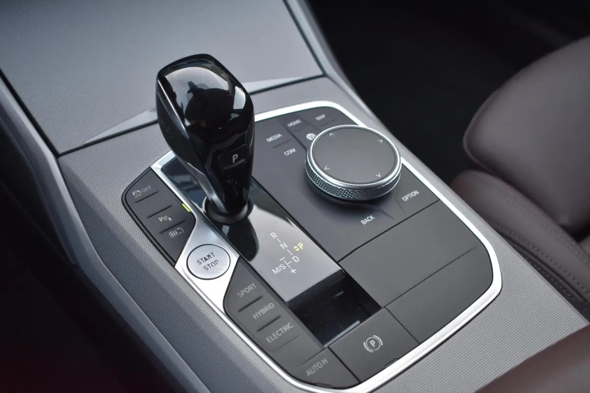 320e Business Edition Plus | Leder | Camera | Stoelverwarming |