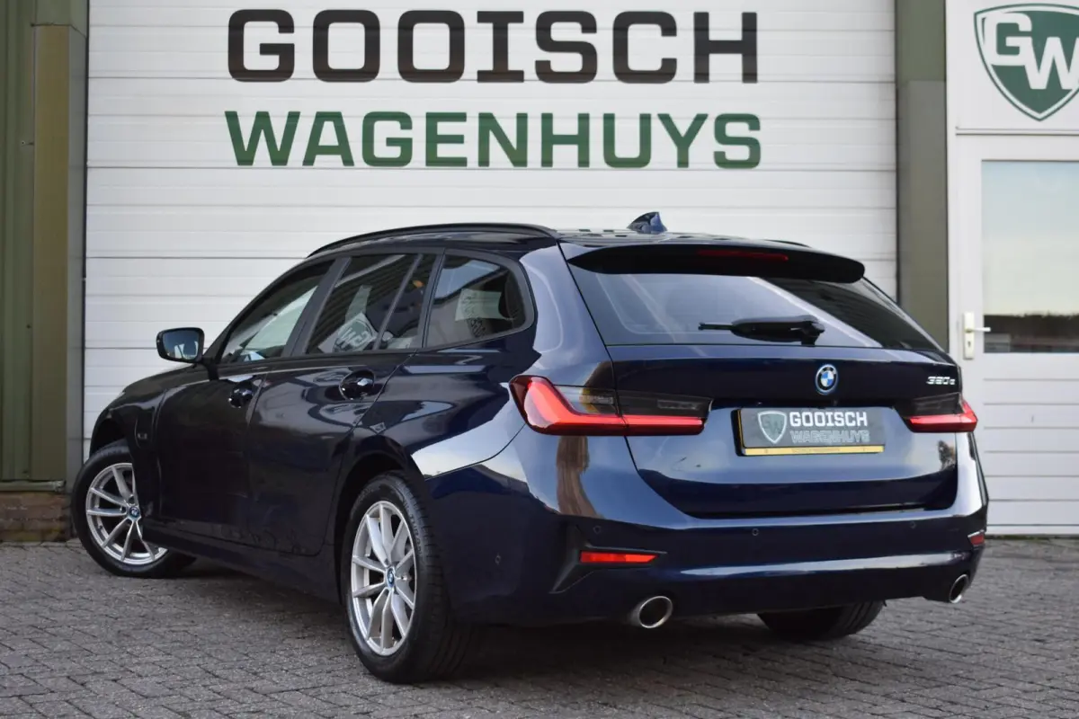 320e Business Edition Plus | Leder | Camera | Stoelverwarming |