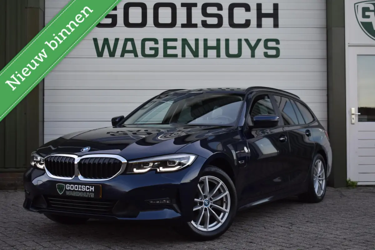 320e Business Edition Plus | Leder | Camera | Stoelverwarming |