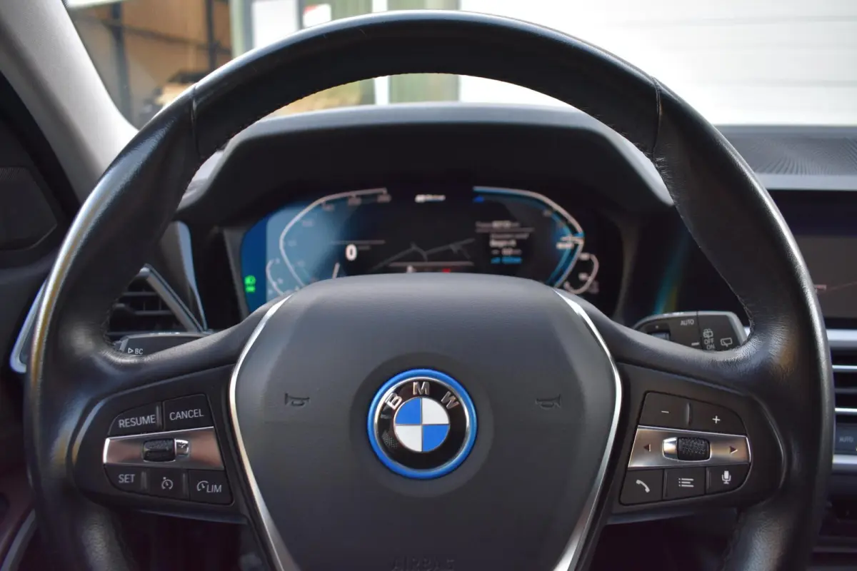 320e Business Edition Plus | Leder | Camera | Stoelverwarming |