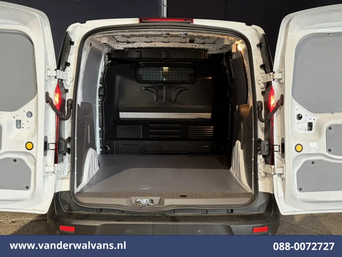 1.5 EcoBlue 100pk L1H1 Full Option Euro6 Airco | Cruisecontrol | Apple Carplay | Camera | Navigatie parkeersensoren, stoelverwarming, android auto, verwarmde voorruit