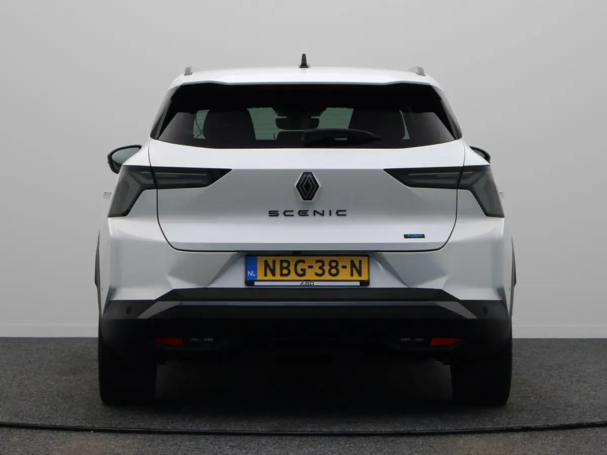 EV87 long range esprit Alpine | 98% accu score | Stoel- en stuurwielverwarming | Vierseizoenbanden |