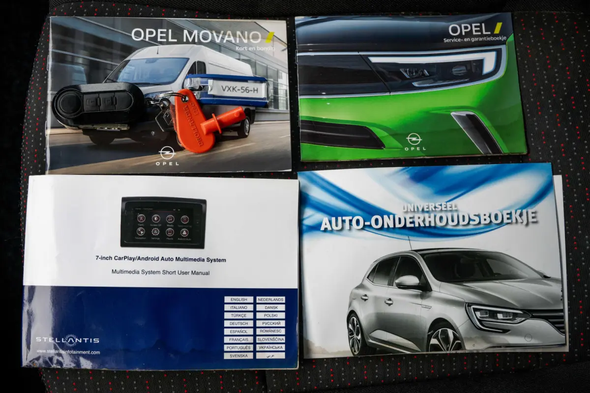2.2 D | 3-Zits | Bakwagen met Laadklep en zijdeur | LED | Carplay | Cruise | Climatronic