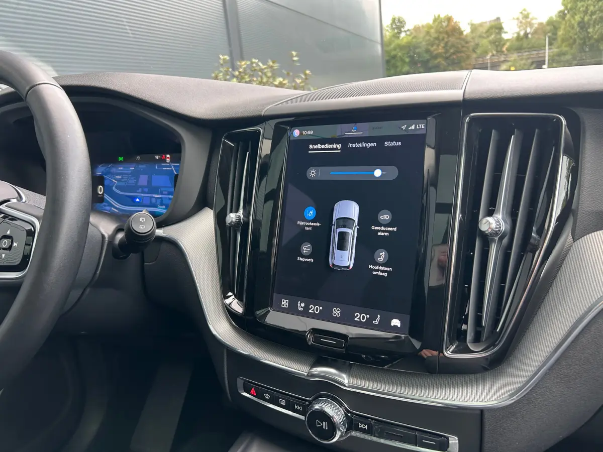 2.0 T6 Long Range AWD Plus Dark | Trekhaak | SOH 97% | Pano | Pilot Assist | BLIS | Stoel & stuurverwarming |