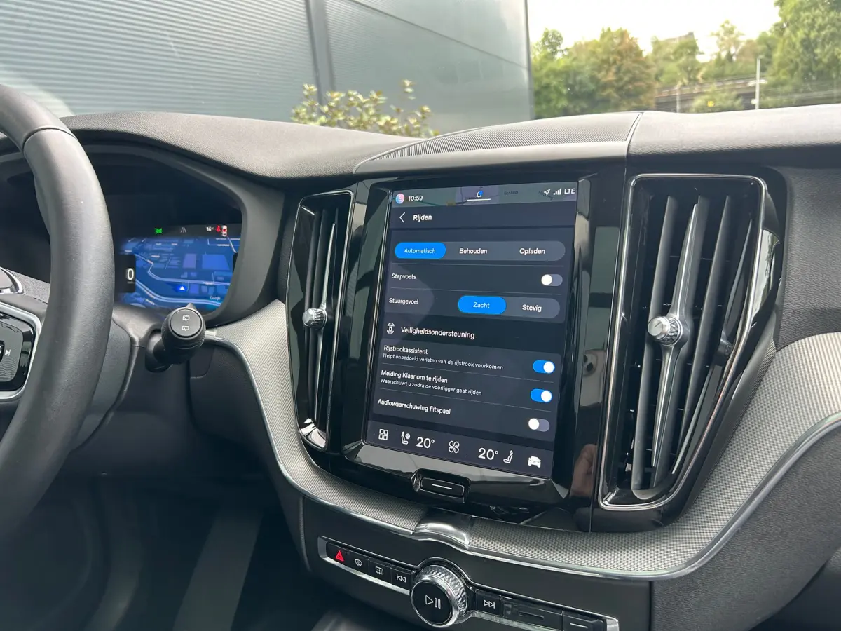 2.0 T6 Long Range AWD Plus Dark | Trekhaak | SOH 97% | Pano | Pilot Assist | BLIS | Stoel & stuurverwarming |