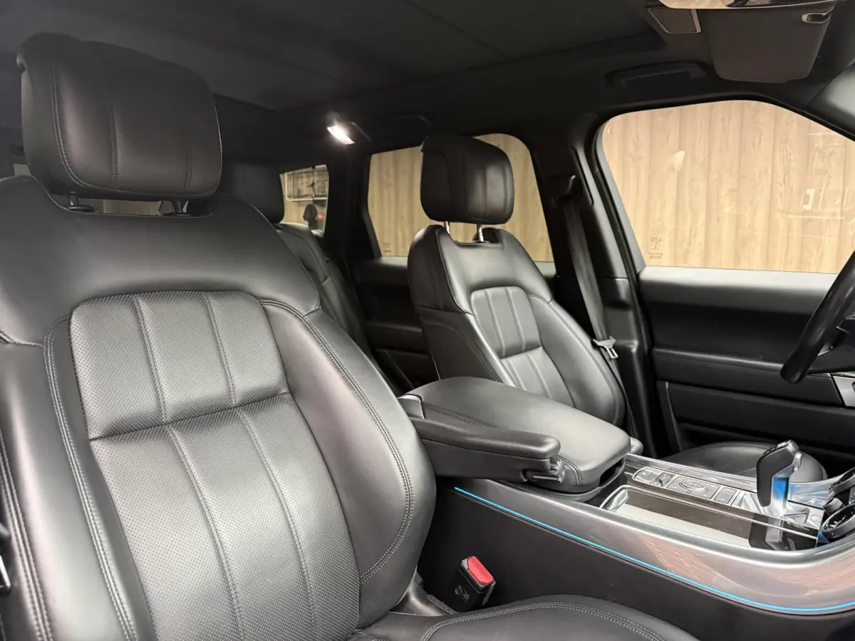 2.0 P400e Autobiography Dynamic Luchtvering|Pano|Hybride|Trekhaak