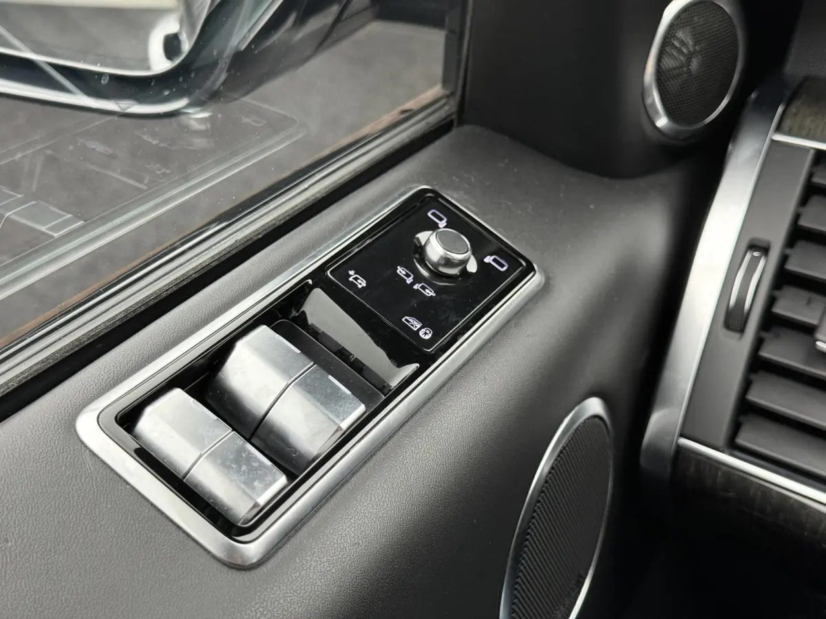 2.0 P400e Autobiography Dynamic Luchtvering|Pano|Hybride|Trekhaak