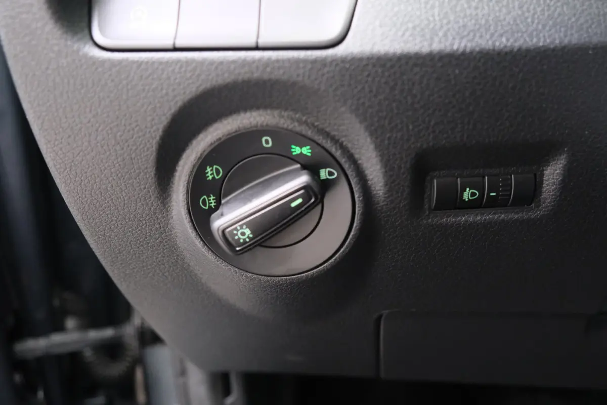 1.0 TSI Ambition - N.A.P. Airco, Cruise, Carplay.