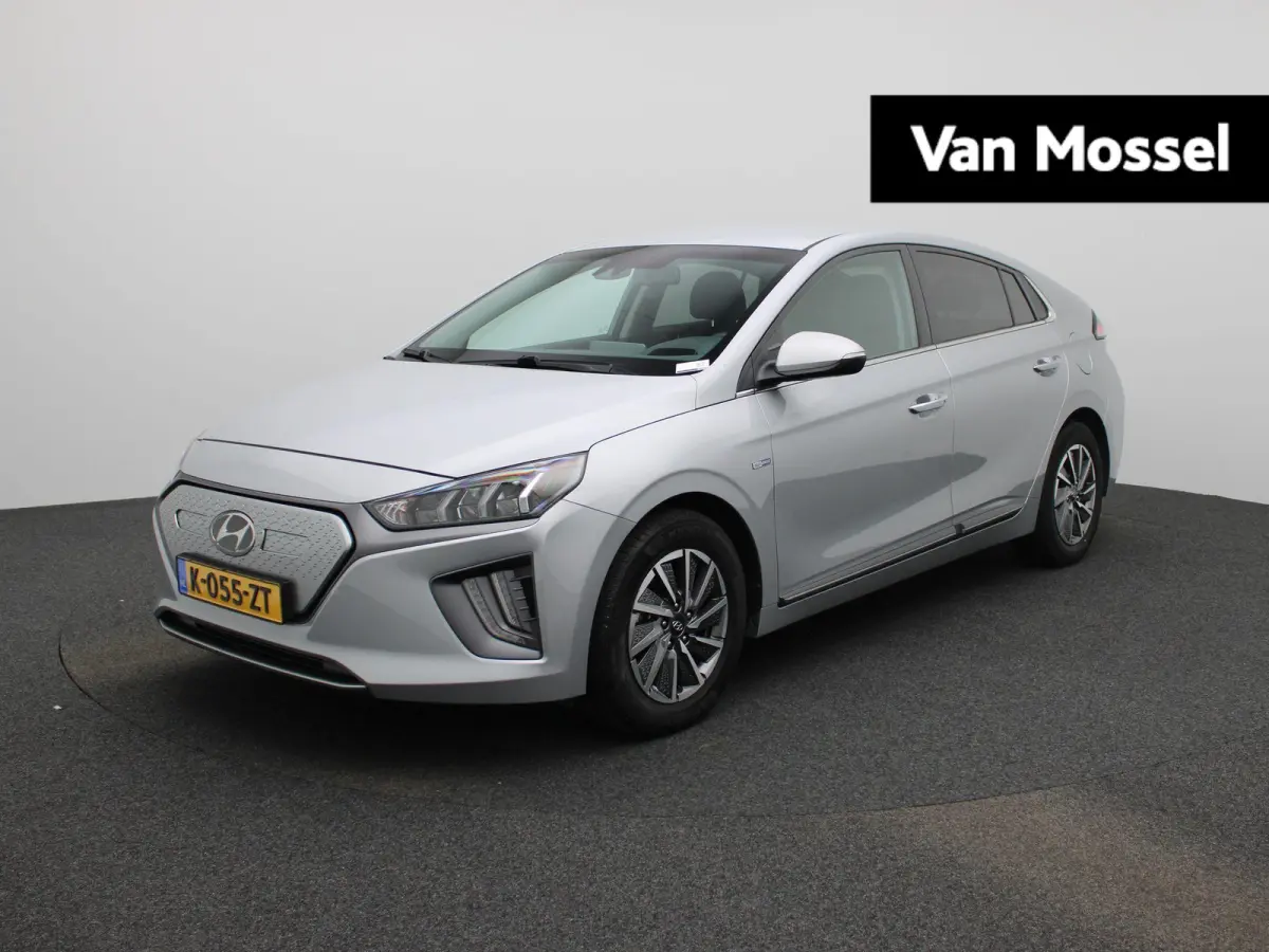Comfort EV 38 kWh | Automaat | Parkeer sensoren | Virtual cockpit | Cruise control | Climate control | Navigatie | DAB | LED | Bluetooth | Sfeer verlichting | Stoel verwarming | Camera
