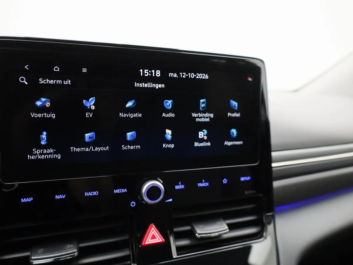 Comfort EV 38 kWh | Automaat | Parkeer sensoren | Virtual cockpit | Cruise control | Climate control | Navigatie | DAB | LED | Bluetooth | Sfeer verlichting | Stoel verwarming | Camera