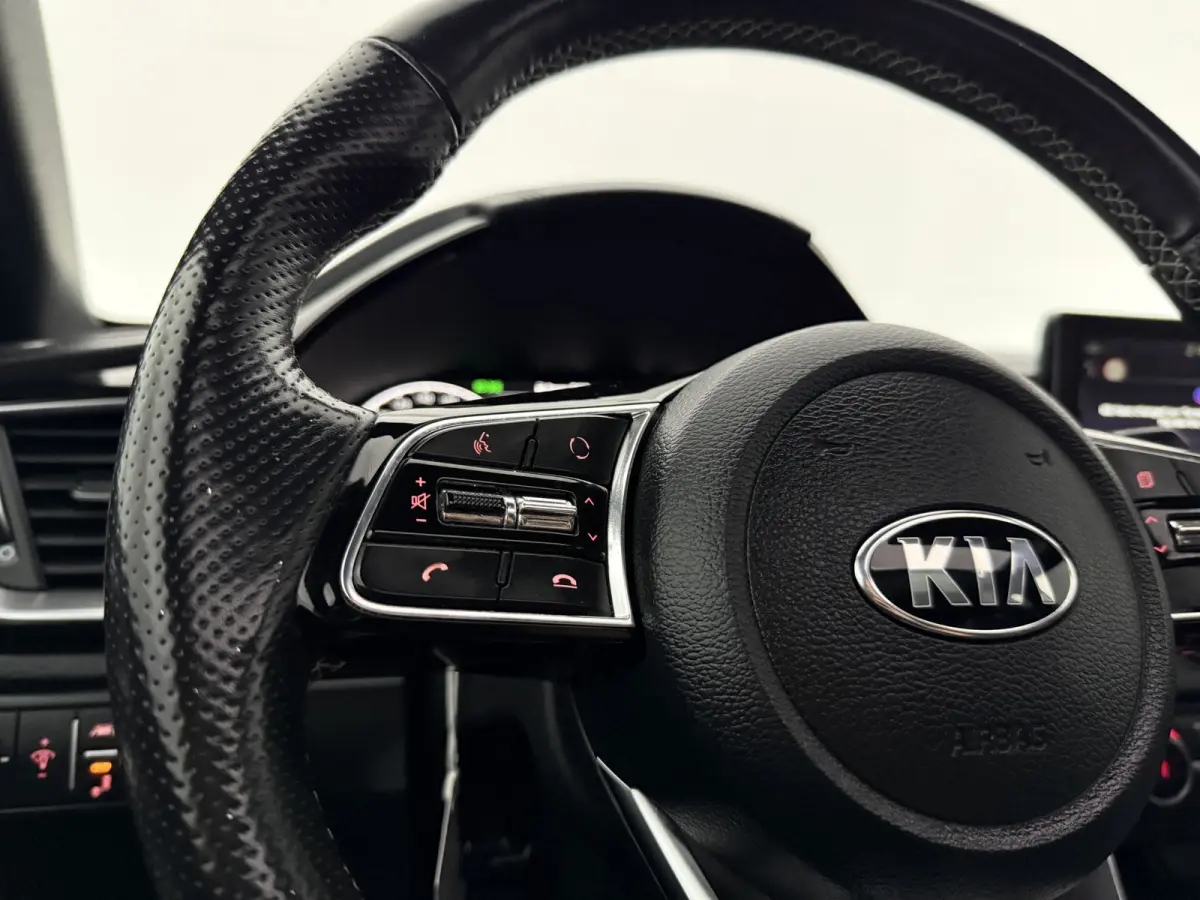1.0 T-GDI GT-PlusLine | Pano | Camera | Virtual | JBL | Memory | Carplay | Keyless