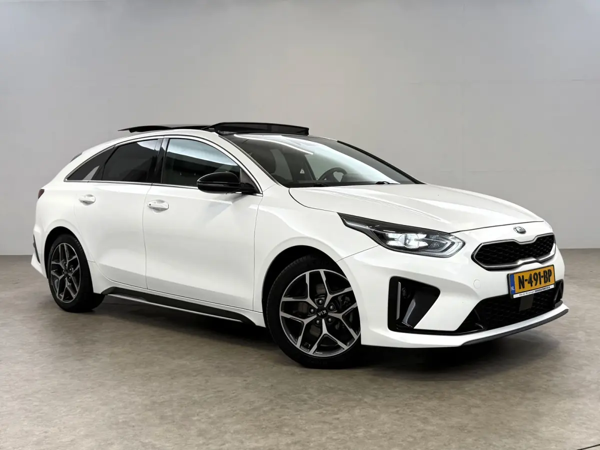 1.0 T-GDI GT-PlusLine | Pano | Camera | Virtual | JBL | Memory | Carplay | Keyless