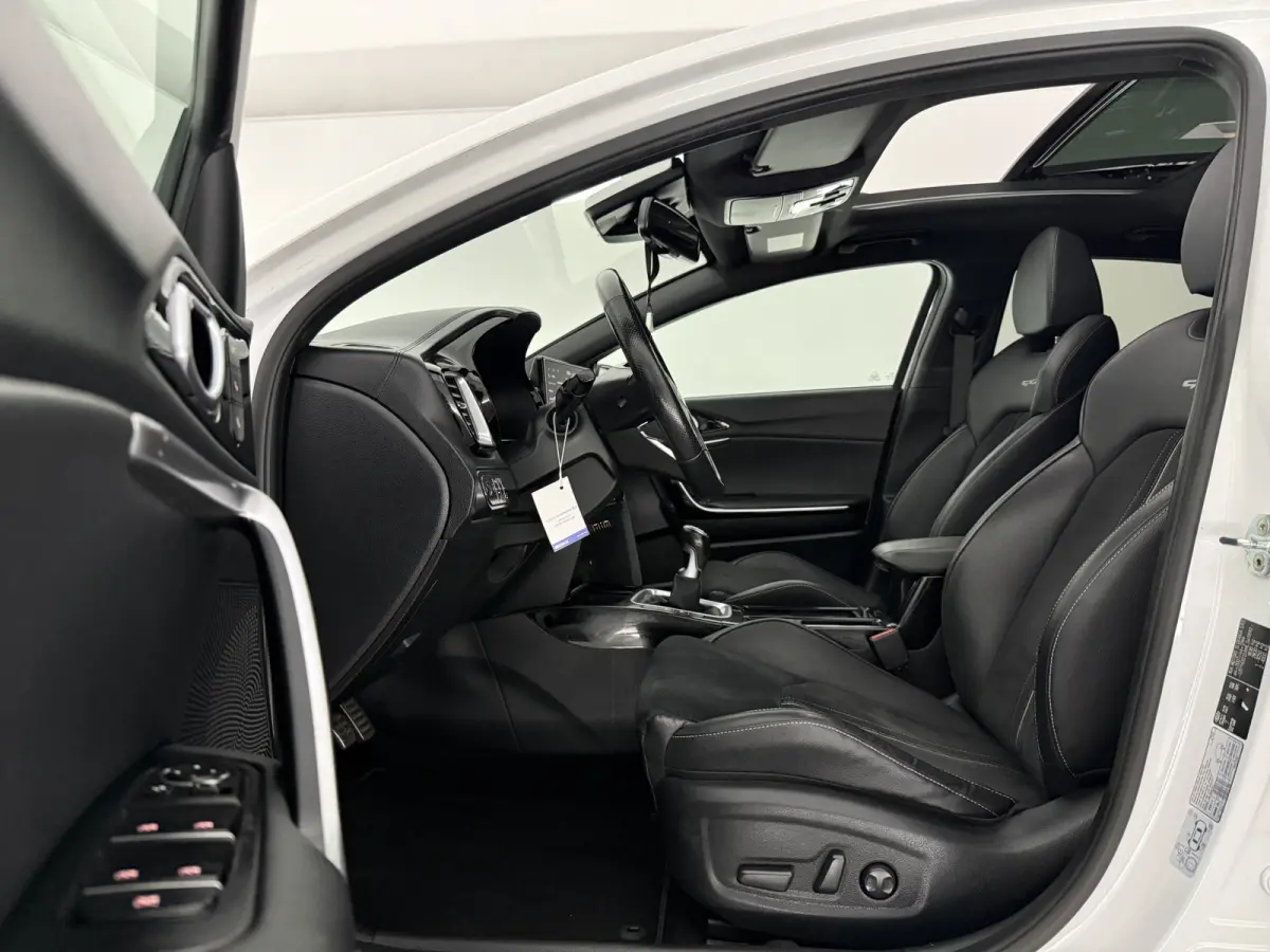 1.0 T-GDI GT-PlusLine | Pano | Camera | Virtual | JBL | Memory | Carplay | Keyless