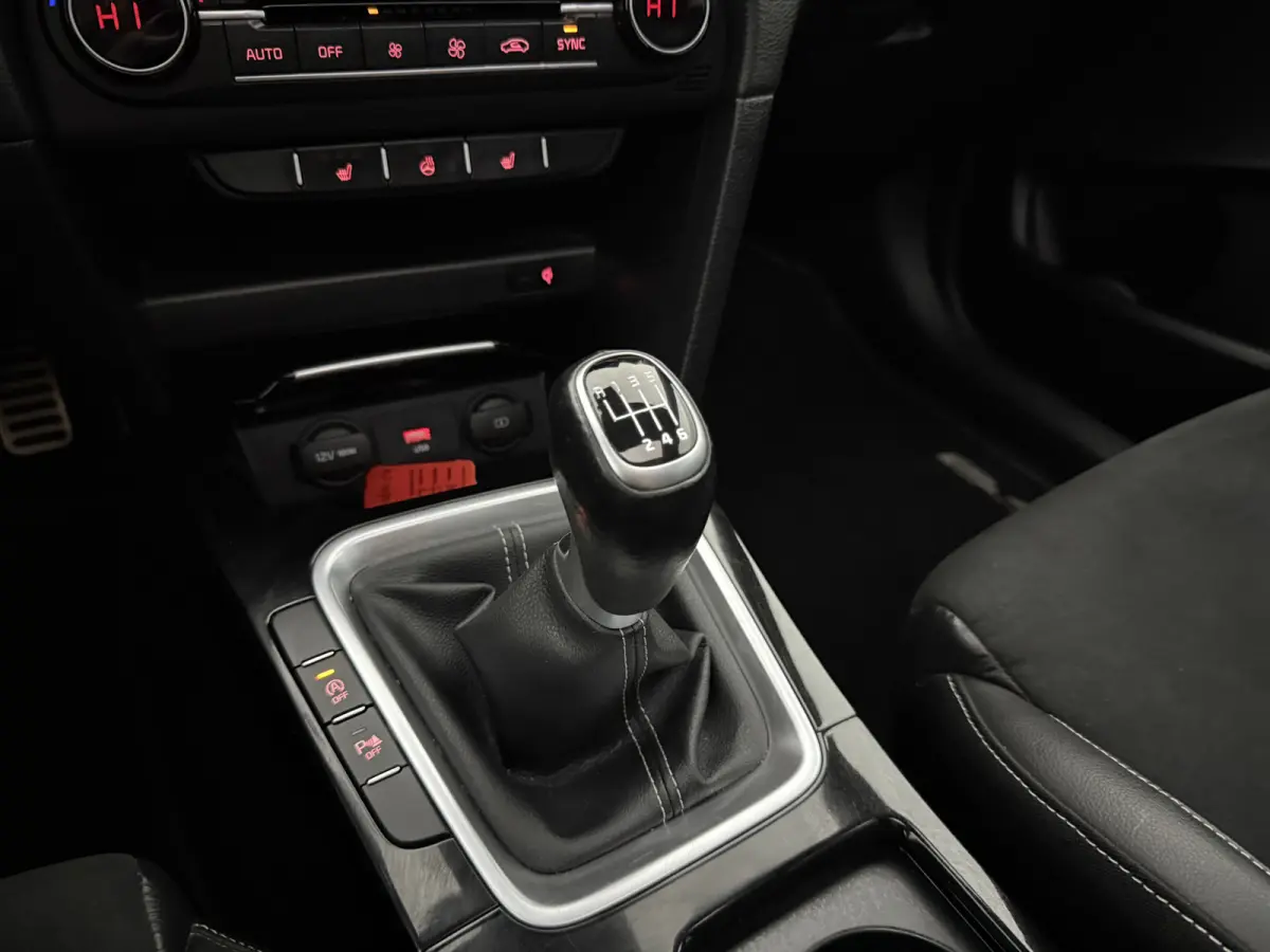 1.0 T-GDI GT-PlusLine | Pano | Camera | Virtual | JBL | Memory | Carplay | Keyless