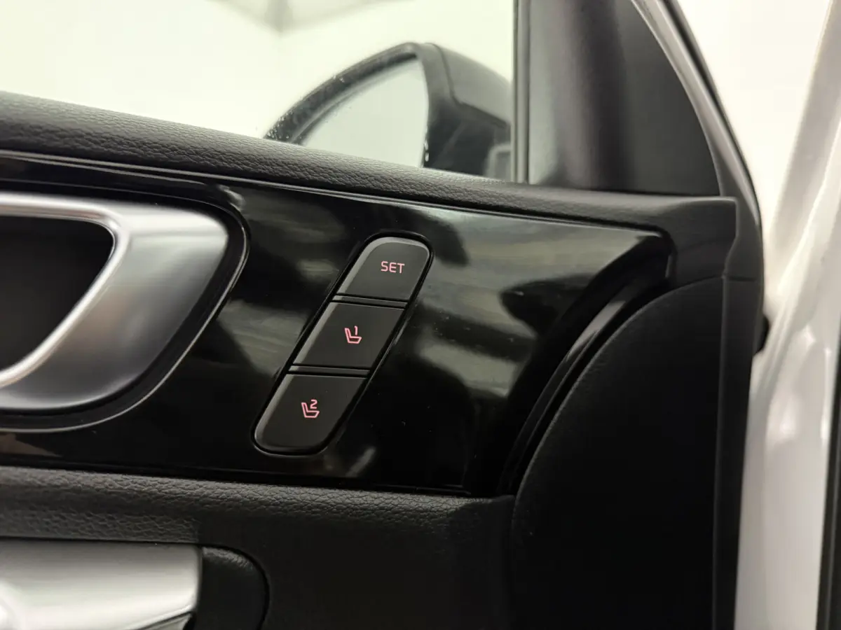 1.0 T-GDI GT-PlusLine | Pano | Camera | Virtual | JBL | Memory | Carplay | Keyless