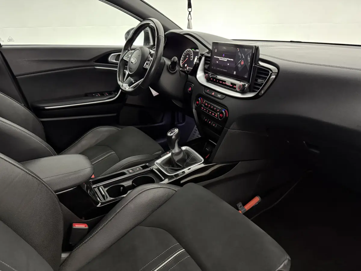 1.0 T-GDI GT-PlusLine | Pano | Camera | Virtual | JBL | Memory | Carplay | Keyless