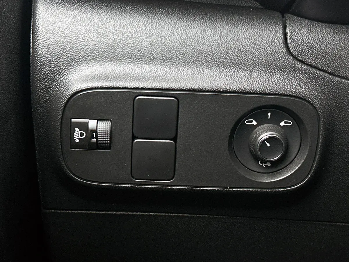 1.2 PureTech Feel Edition CARPLAY | CRUISE | LED
