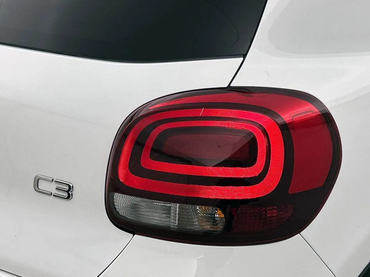 1.2 PureTech Feel Edition CARPLAY | CRUISE | LED
