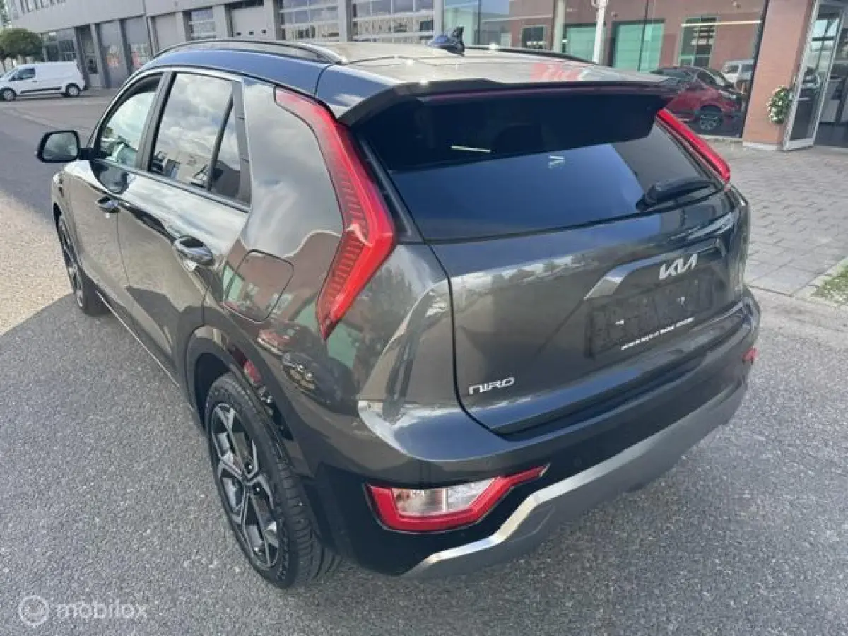 1.6 GDi PHEV DynamicLine Edition / Plug-inn Hybride / volledig elektrisch rijden 65 km hierna Hybride aandrijving , Navi / Camera achter / Parkeerhulp rondom /18 inch velgen / Keyless , gara
