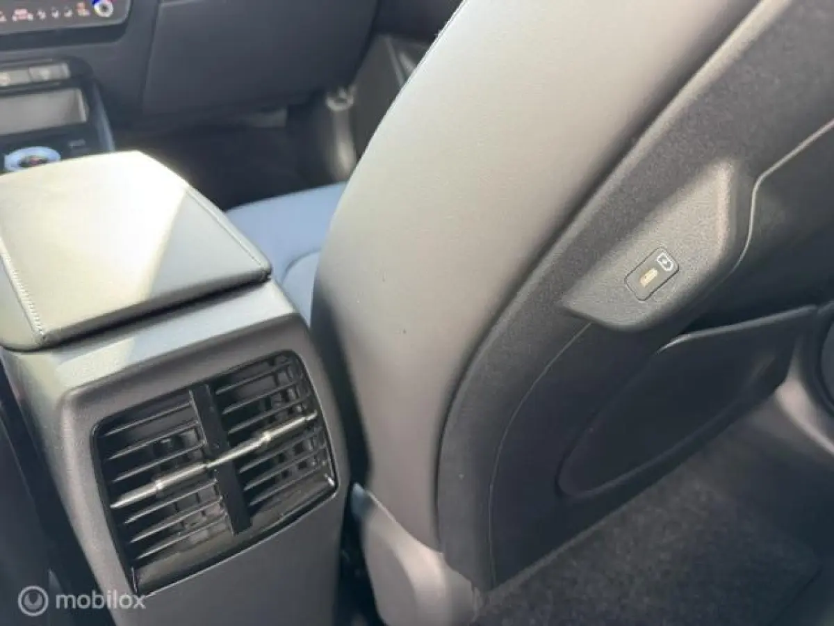 1.6 GDi PHEV DynamicLine Edition / Plug-inn Hybride / volledig elektrisch rijden 65 km hierna Hybride aandrijving , Navi / Camera achter / Parkeerhulp rondom /18 inch velgen / Keyless , gara