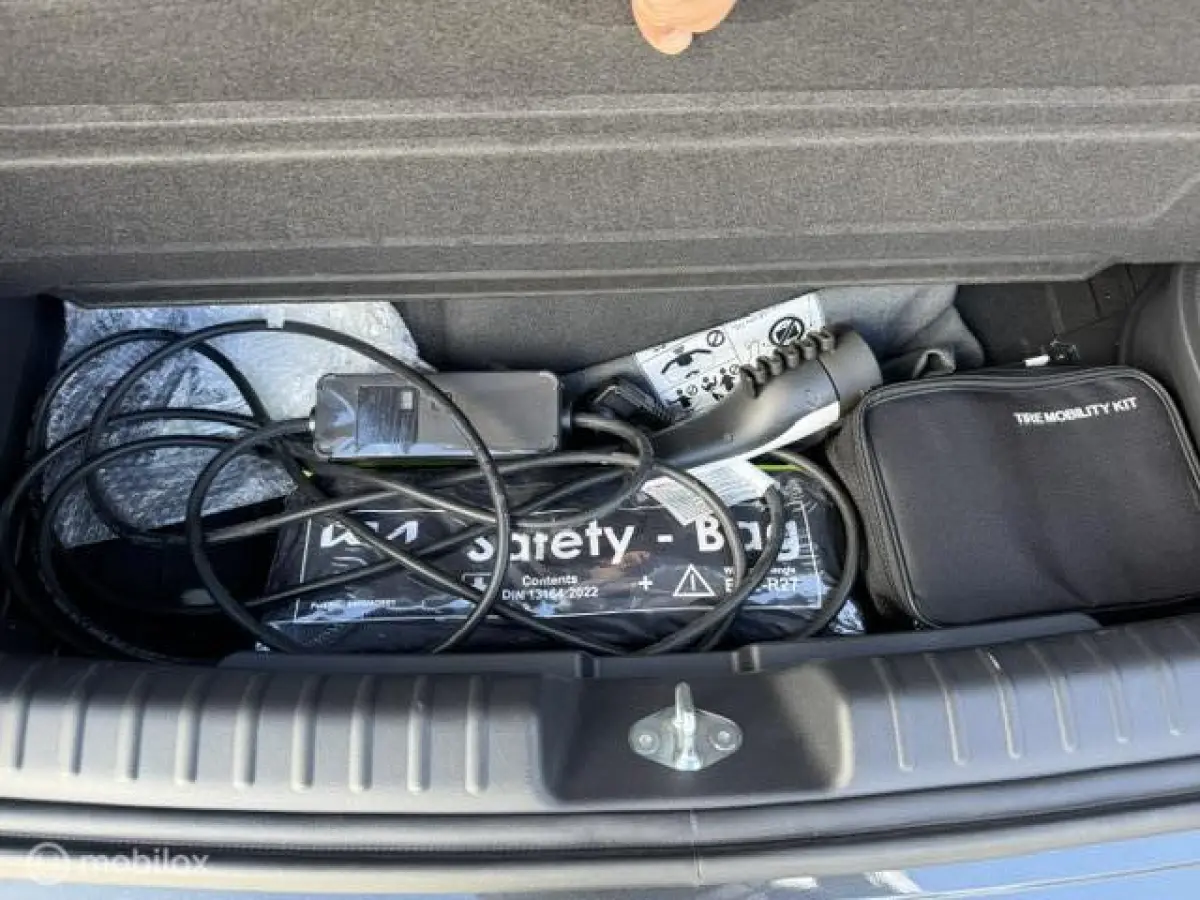 1.6 GDi PHEV DynamicLine Edition / Plug-inn Hybride / volledig elektrisch rijden 65 km hierna Hybride aandrijving , Navi / Camera achter / Parkeerhulp rondom /18 inch velgen / Keyless , gara