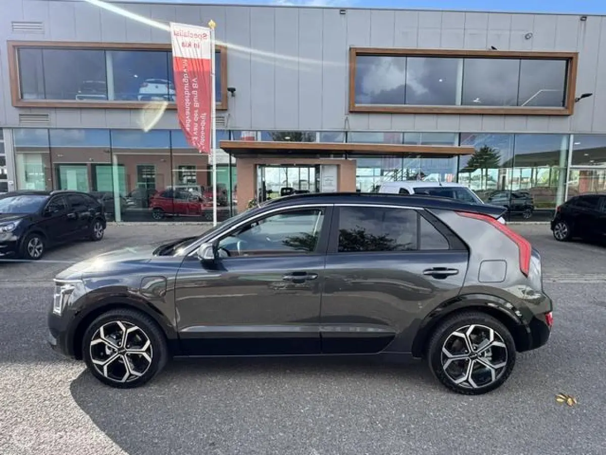 1.6 GDi PHEV DynamicLine Edition / Plug-inn Hybride / volledig elektrisch rijden 65 km hierna Hybride aandrijving , Navi / Camera achter / Parkeerhulp rondom /18 inch velgen / Keyless , gara