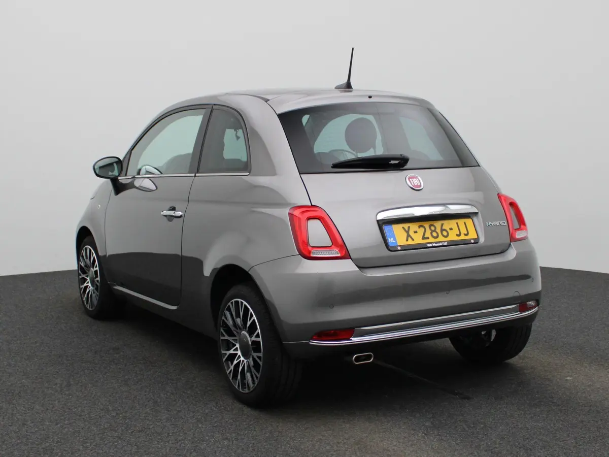 1.0 Hybrid Dolcevita | Panorama dak | Parkeer sensoren | Climate control | DAB | LMV | Bluetooth | Navigatie | Cruise control