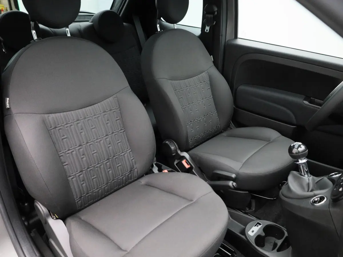 1.0 Hybrid Dolcevita | Panorama dak | Parkeer sensoren | Climate control | DAB | LMV | Bluetooth | Navigatie | Cruise control