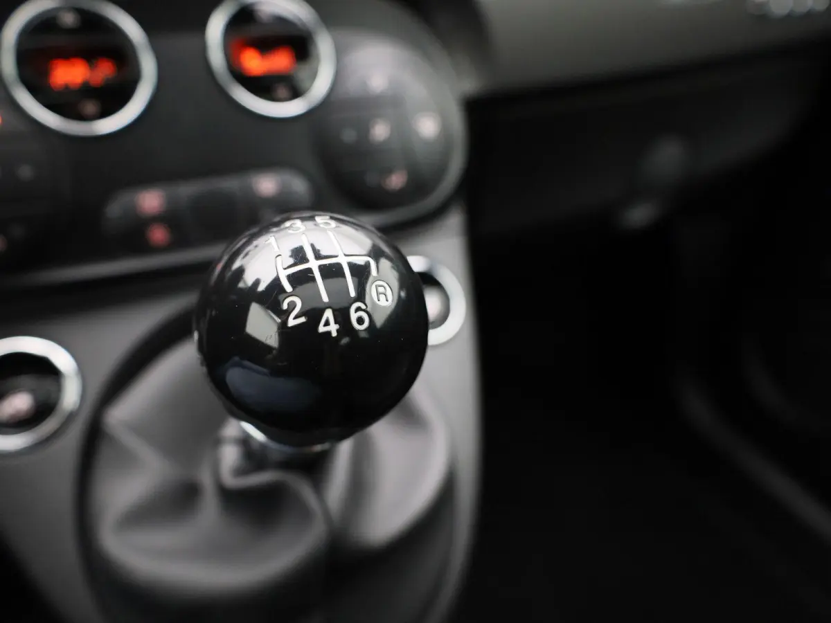 1.0 Hybrid Dolcevita | Panorama dak | Parkeer sensoren | Climate control | DAB | LMV | Bluetooth | Navigatie | Cruise control