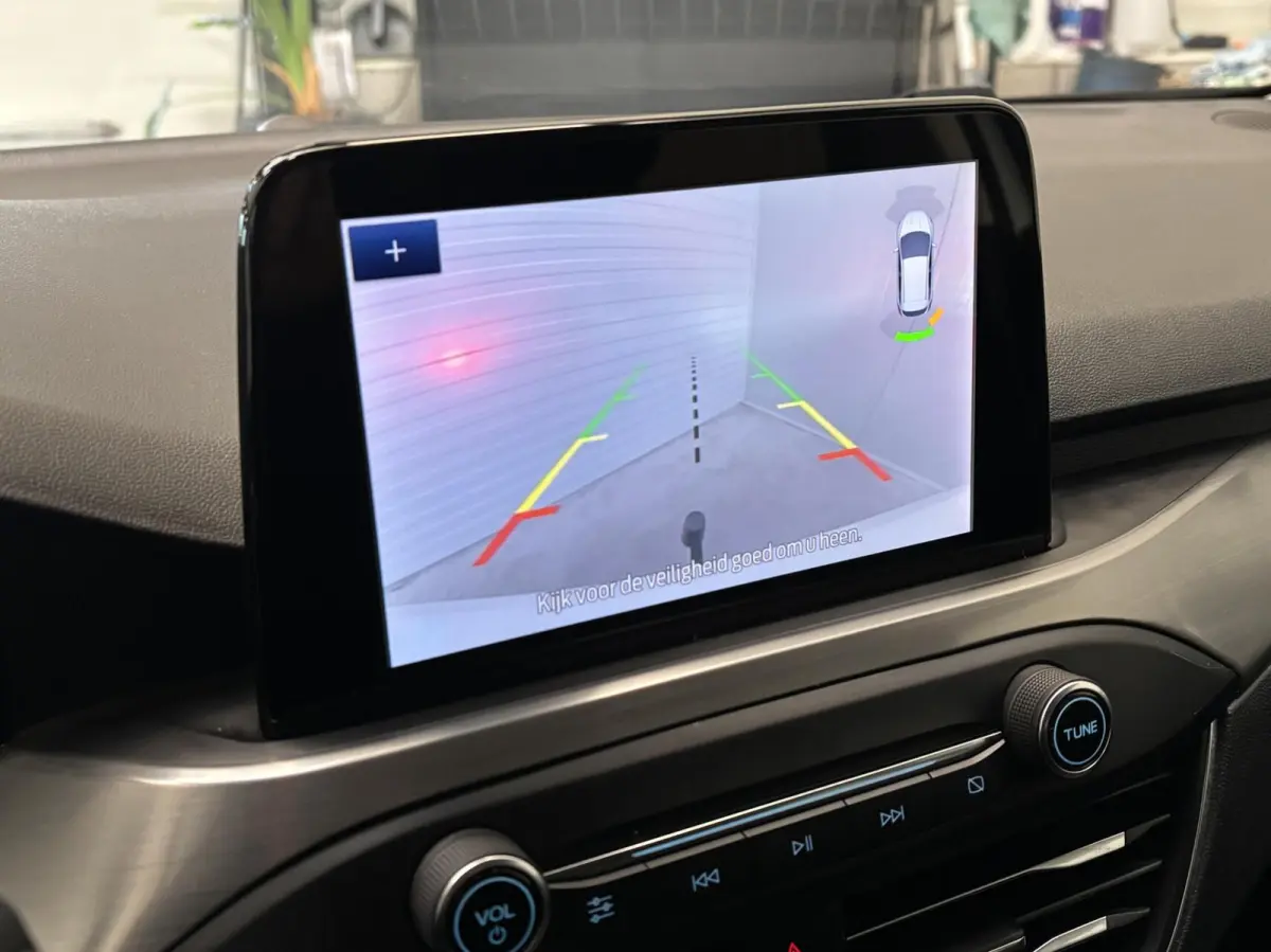 1.0 EcoB. Hybrid Titanium X Business / Virtual Dashboard / Trekhaak / Carplay / NL Auto / NAP / Keurige staat!