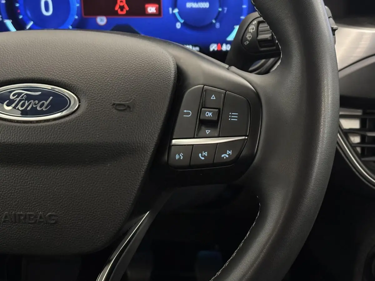 1.0 EcoB. Hybrid Titanium X Business / Virtual Dashboard / Trekhaak / Carplay / NL Auto / NAP / Keurige staat!